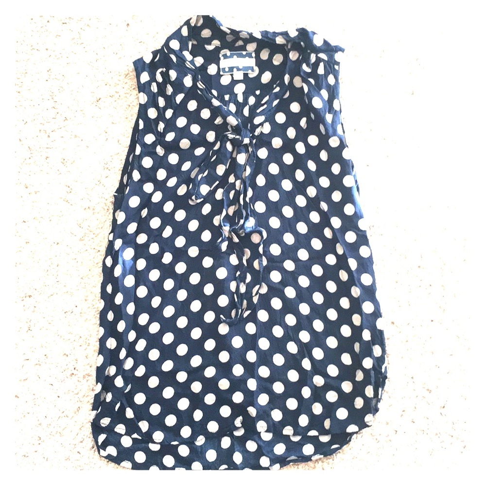 Adorable navy/soft tan polka dot sleeveless blouse